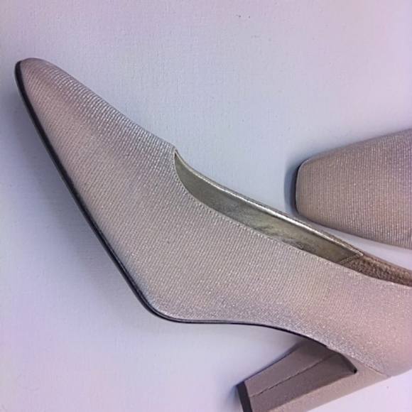 Women's 3" heel 👠, Sparkle Champagne/Nude color, SZ: 7 1/2M - Picture 13 of 13